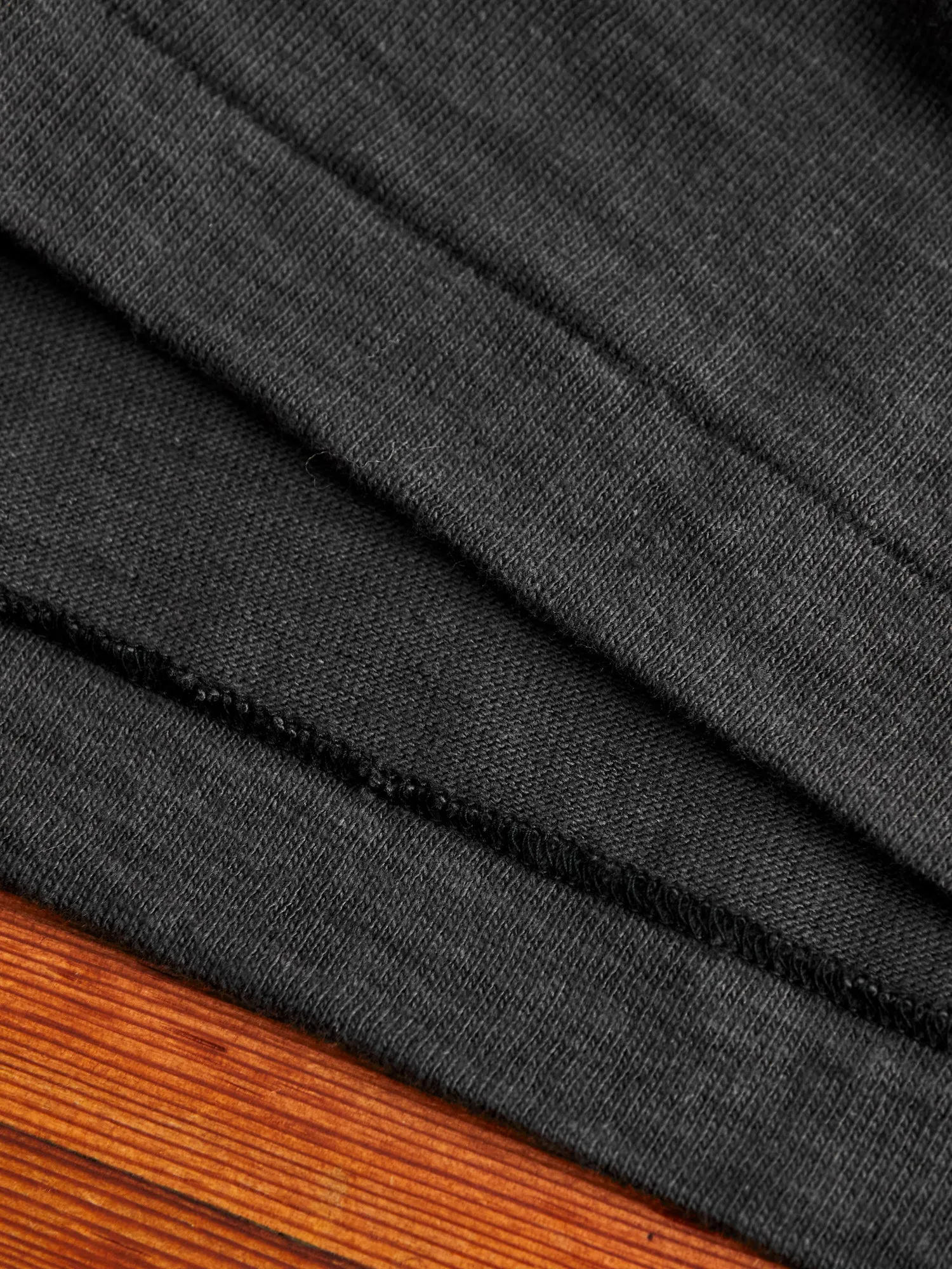 5906 Loopwheel Long Sleeve Tee in Black