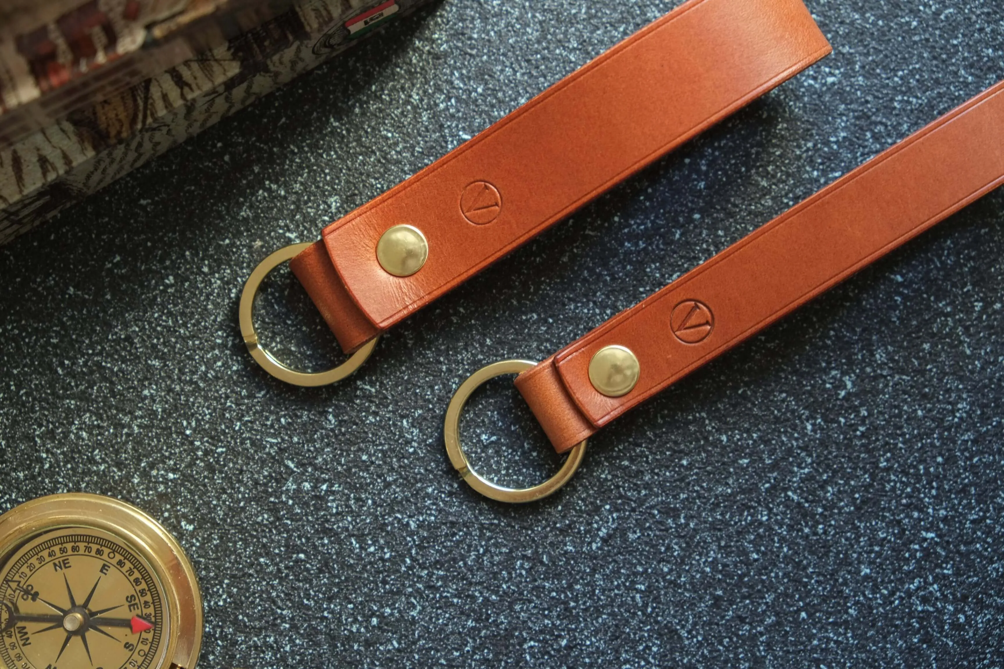 'FLORIS' KEY CHAIN WITH MONOGRAMS