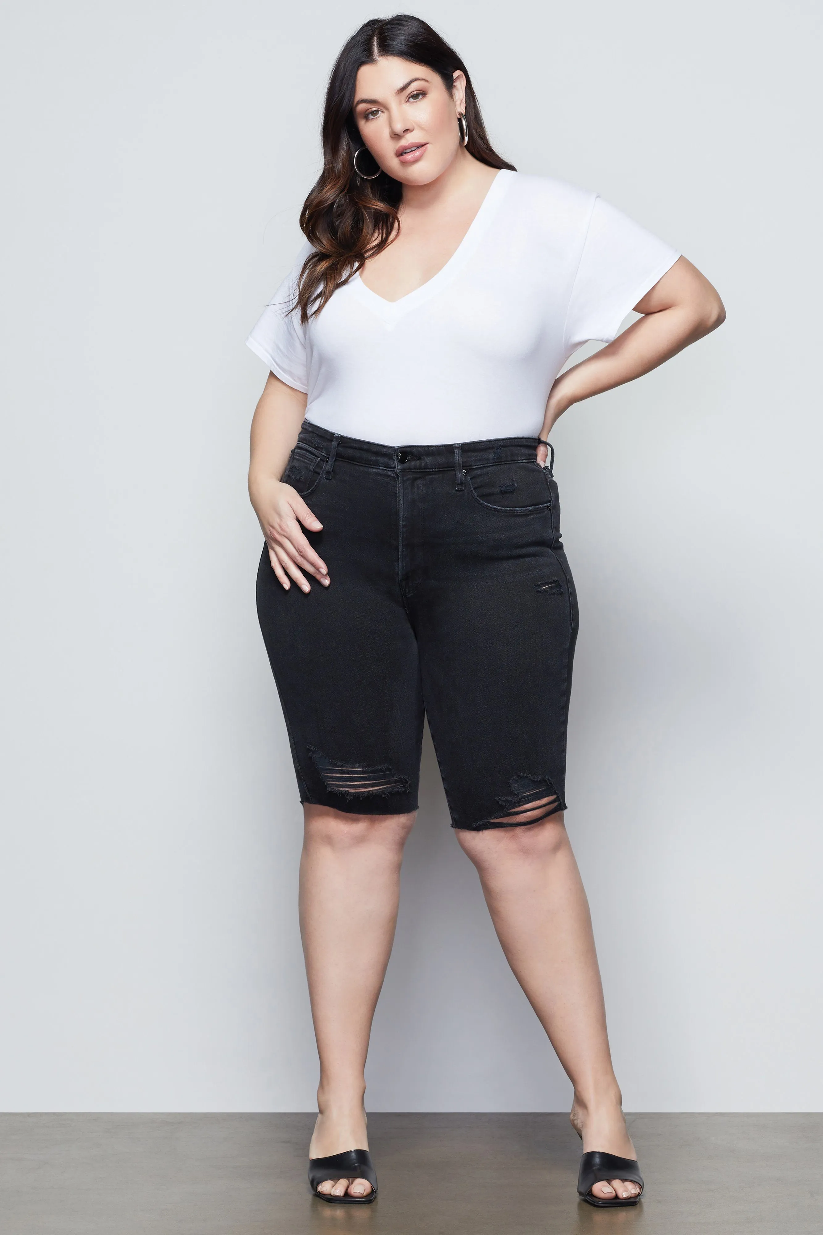 GOOD BERMUDA SHORT | BLACK088