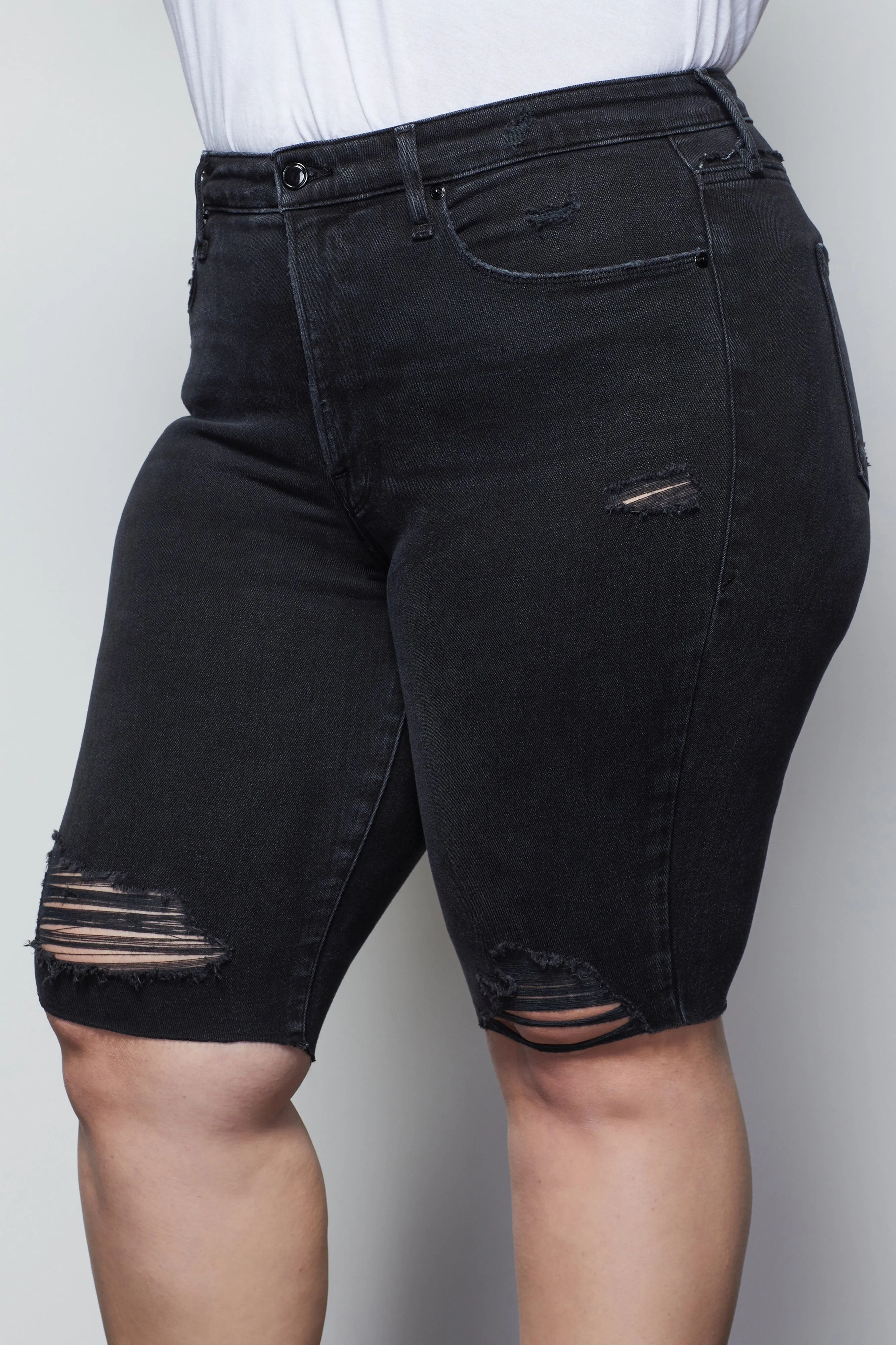 GOOD BERMUDA SHORT | BLACK088