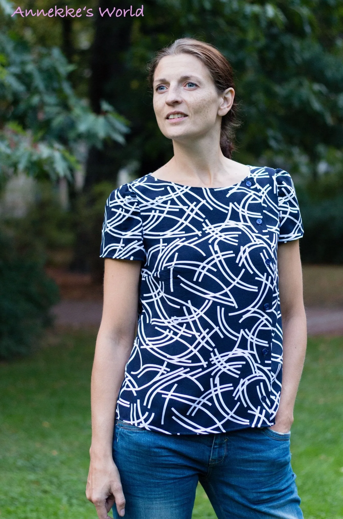 Greta - Bluse mit versetzter Knopfleiste