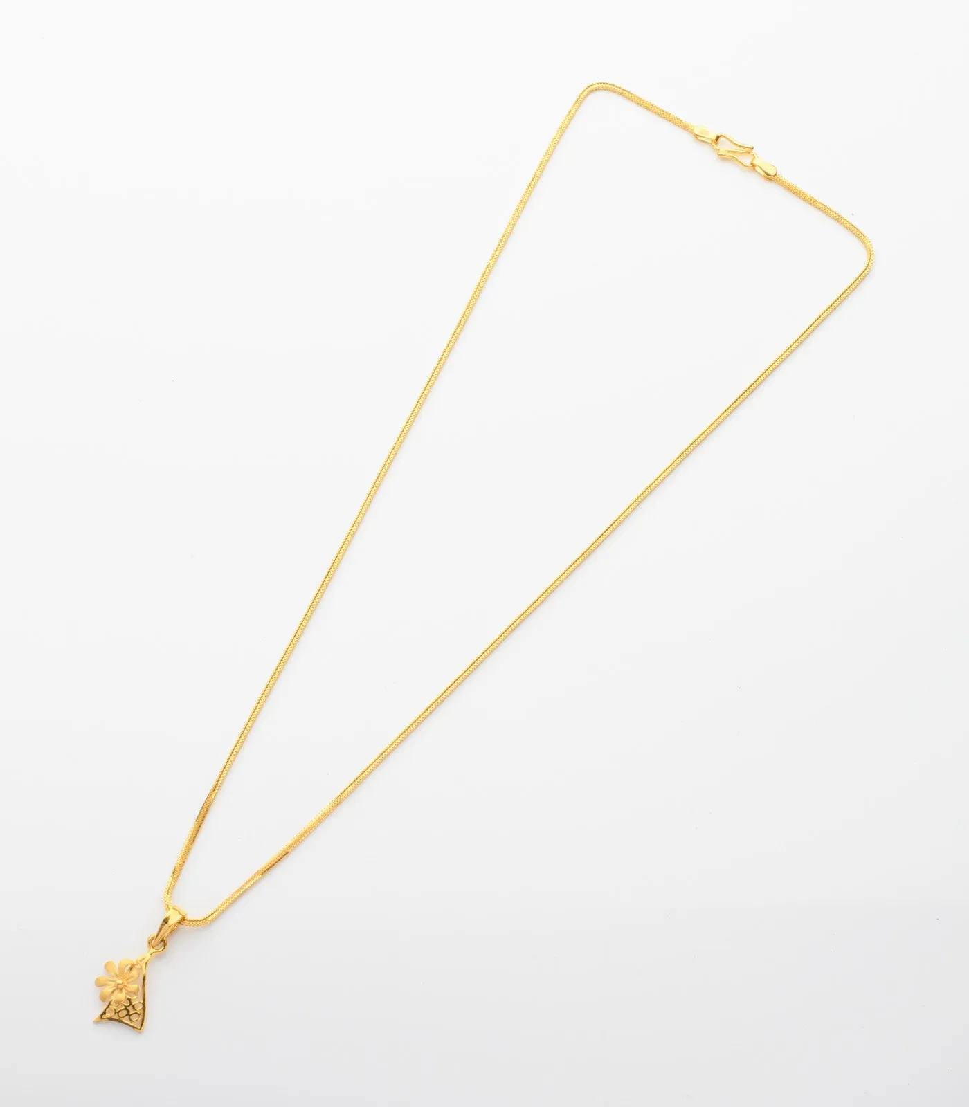 Trendy florid chain pendant
