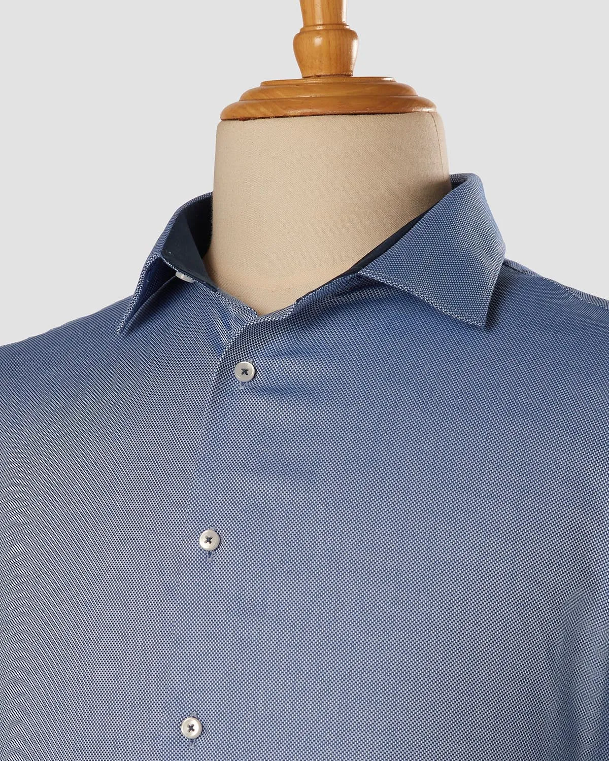 Crest Wave Pattern Dobby Shirt with Textured Design